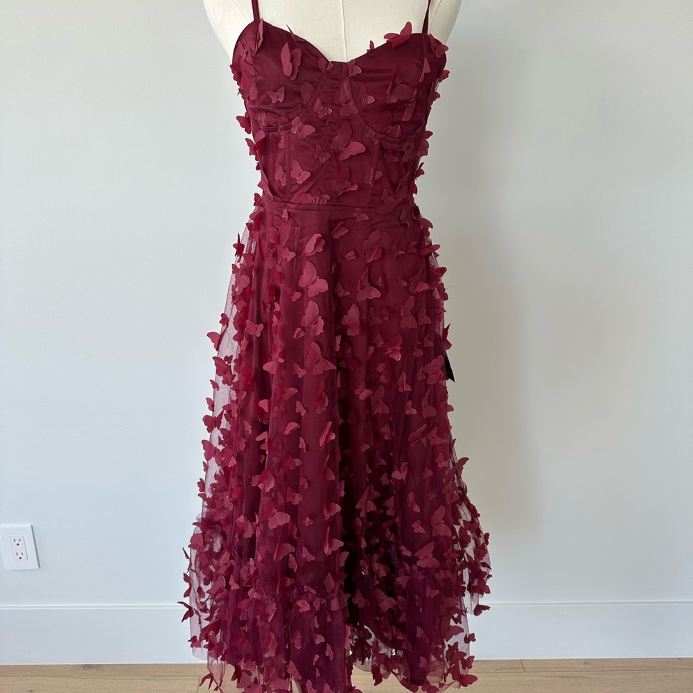 Lulu's Burgundy Midi Dress
